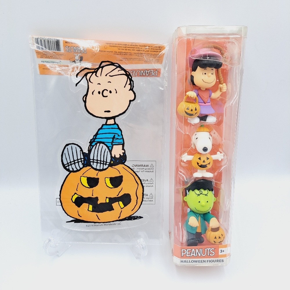 Peanuts Halloween Figure Set & Window Cling